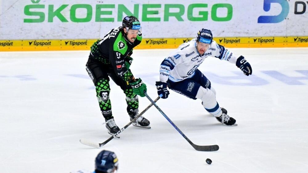 Filip Jansa při boji o puk, foto: hcbilitygri.cz